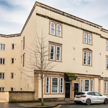 St George's W Private Parking By The Harbour Bristol