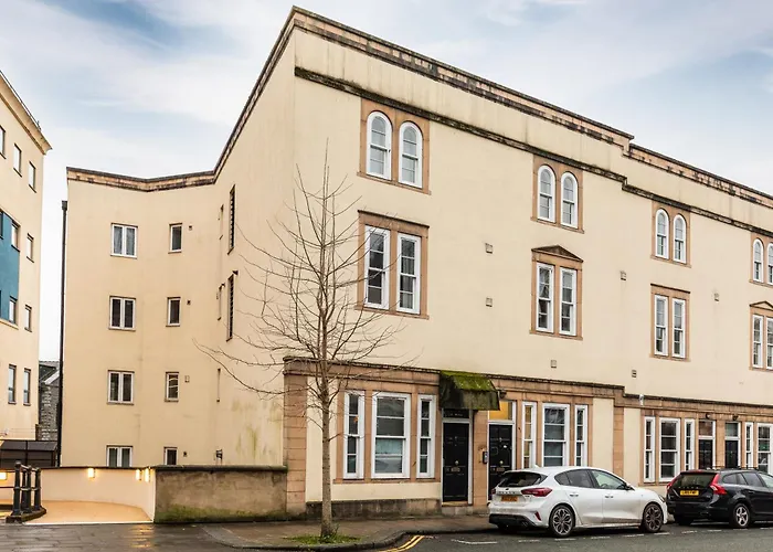 St George's W Private Parking By The Harbour Bristol