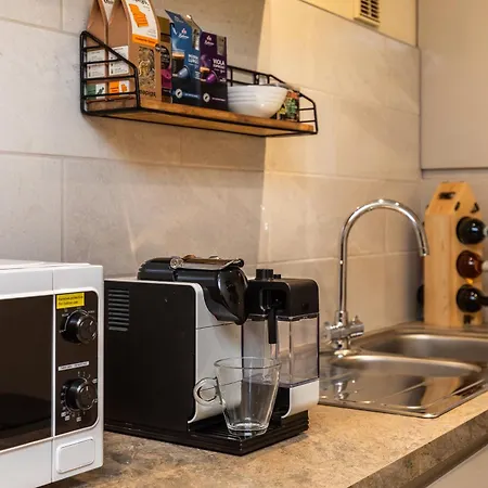 St George's W Private Parking By The Harbour Bristol