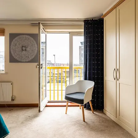 St George's W Private Parking By The Harbour Feriehus