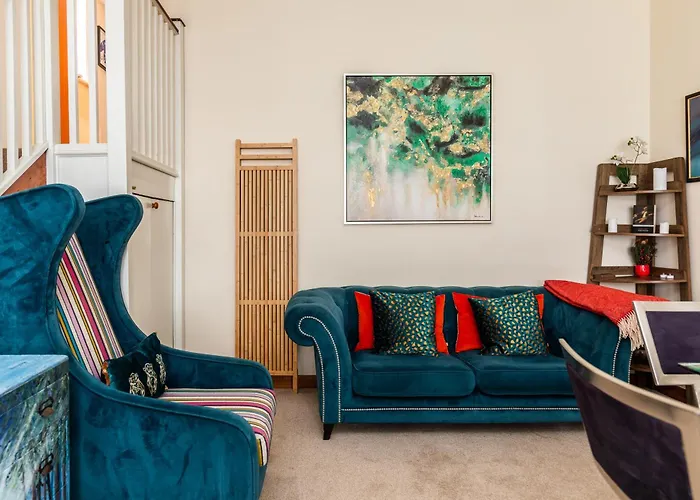 St George's W Private Parking By The Harbour * Bristol